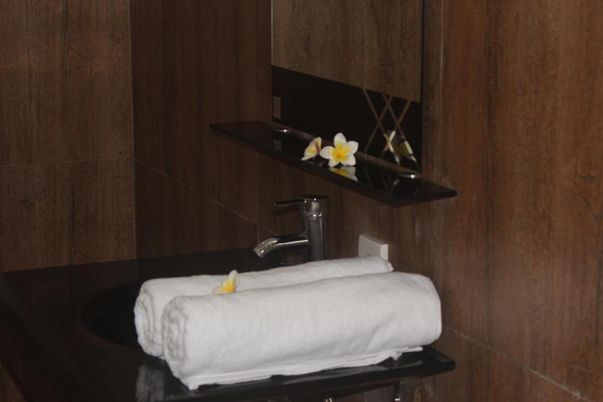 Silvy Guesthouse Canggu Εξωτερικό φωτογραφία